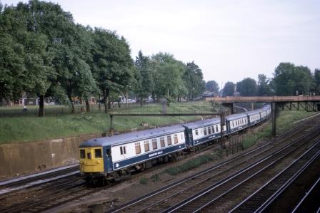 BR(S) Class 5-BEL 3051 at Clapham Junction, Greater London with the up "Brighton Belle" on Thursday 12 Jun 1969 - J. Scrace [084022]