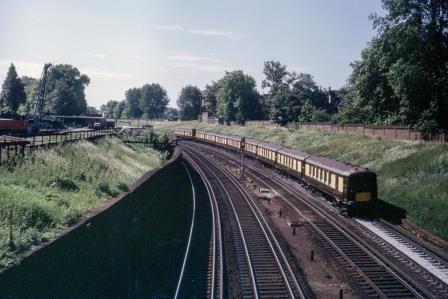 BR(S) Class 5-BEL at Clapham Junction, Greater London with the up "Brighton Belle" on Thursday 13 Jun 1968 - J. Scrace [084026]