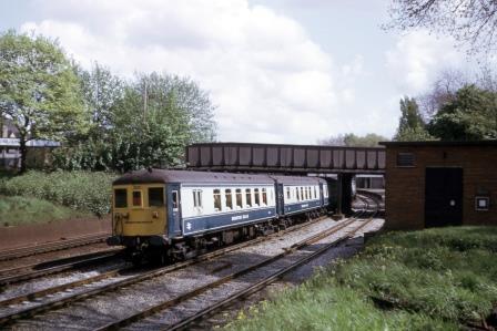BR(S) Class 5-BEL 3051 at Wandsworth Common, Greater London with the down "Brighton Belle" on Tuesday 09 May 1972 - J. Scrace [084036]