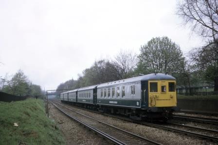 BR(S) Class 5-BEL 3051 at Wandsworth Common, Greater London with the down "Brighton Belle" on Tuesday 29 Apr 1969 - J. Scrace [084038]
