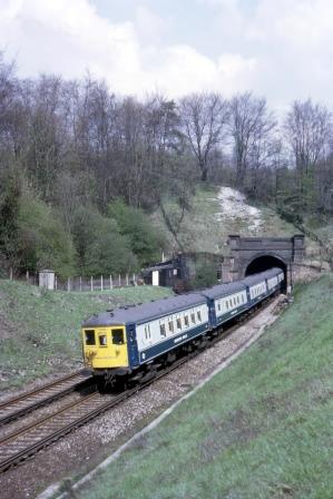 BR(S) Class 5-BEL 3052 at Quarry Tunnel, Dorset with the "Brighton Belle" on Thursday 01 May 1969 - J. Scrace [084057]