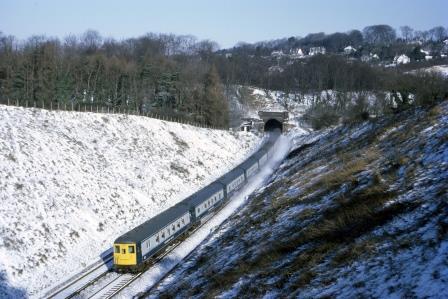 BR(S) Class 5-BEL 3052 at Quarry Line, Surrey with the down "Brighton Belle" on Saturday 08 Feb 1969 - J. Scrace [084059]