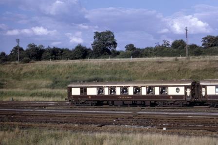 BR(S) Class 5-BEL 3053 'Car No. 92' at Salfords, West Sussex with the "Brighton Belle" on Friday 04 Aug 1967 - J. Scrace [084073]