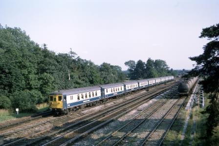 BR(S) Class 5-BEL at Gatwick Airport, West Sussex with the "Brighton Belle" on Friday 25 Jul 1969 - J. Scrace [084080]