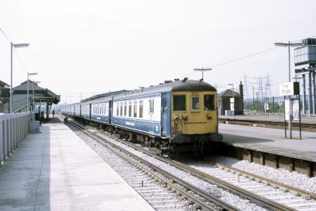 BR(S) Class 5-BEL 3051 at Three Bridges Station, West Sussex with the "Brighton Belle" on Wednesday 02 Jun 1971 - J. Scrace [084090]