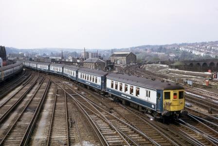 BR(S) Class 5-BEL 3053 at Brighton, East Sussex with the "Brighton Belle" on Friday 28 Apr 1972 - J. Scrace [084124]