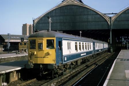 BR(S) Class 5-BEL 3052 at Brighton Station, East Sussex with the "Brighton Belle" on Wednesday 20 Aug 1969 - J. Scrace [084136]