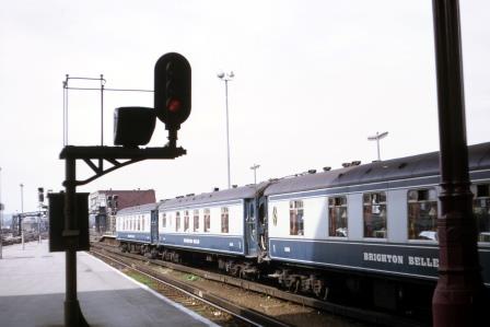 BR(S) Class 5-BEL 3052 at Brighton, East Sussex with the "Brighton Belle" on Friday 28 Apr 1972 - J. Scrace [084142]