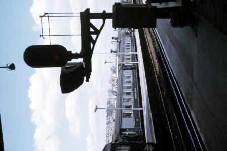 BR(S) Class 5-BEL 3053 at Brighton Station, East Sussex with the "Brighton Belle" on Wednesday 28 Apr 1971 - J. Scrace [084145]