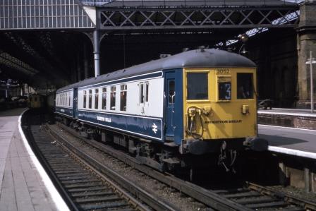 BR(S) Class 5-BEL 3052 at London Bridge Station, Greater London with the down "Brighton Belle" on Saturday 19 Apr 1969 - J. Scrace [084166]