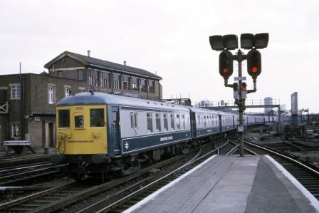 BR(S) Class 5-BEL 3052 at London Bridge, Greater London with the "Brighton Belle" on Saturday 19 Apr 1969 - J. Scrace [084172]