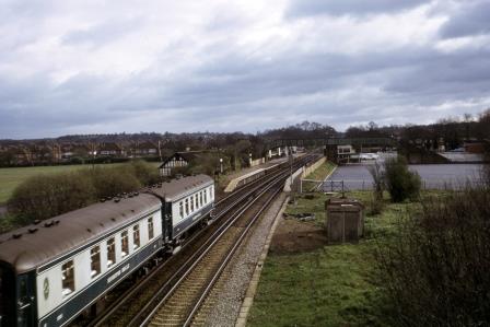 BR(S) Class 5-BEL 3053 at Ashtead, Surrey with the "RCTS Brighton Belle Commemorative" Rail Tour on Saturday 08 Apr 1972 - J. Scrace [084194]