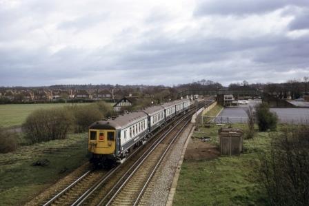 BR(S) Class 5-BEL 3053 at Ashtead, Surrey with the "RCTS Brighton Belle Commemorative" Rail Tour on Saturday 08 Apr 1972 - J. Scrace [084195]