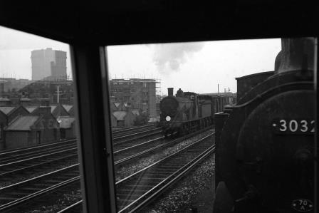 BR(S) Class 700 30692 near Nine Elms, Greater London with a down Goods service on Friday 04 Jul 1952 - J.H.W. Kent [090306]