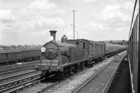 BR(S) M7 class 30043 at Clapham Junction, Greater London with a down Windsor line Empty Stock service on Monday 07 Jul 1952 - J.H.W. Kent [090314]
