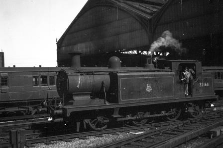 BR(S) E3 class 32166 at Brighton, East Sussex on Saturday 19 Jul 1952 - J.H.W. Kent [090347]