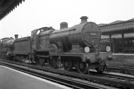 BR(S) D1 class 31509 at Redhill Station, Surrey on Saturday 26 Jul 1952 - J.H.W. Kent [090362]