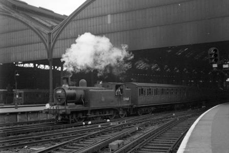 BR(S) E3 class 32460 at Brighton Station, East Sussex on Sunday 27 Jul 1952 - J.H.W. Kent [090385]