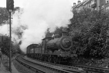 BR(S) C2X class 32528 at Cliftonville Spur, Preston Park, East Sussex with a Northbound Goods on Thursday 31 Jul 1952 - J.H.W. Kent [090399]