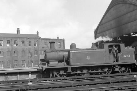 BR(S) E3 class 32166 at Brighton Station, East Sussex on Sunday 03 Aug 1952 - J.H.W. Kent [090406]