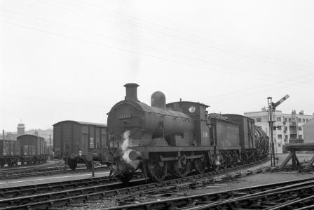 BR(S) C class 31191 at Archcliffe Junction, East Sussex with a Westbound Goods on Monday 18 Aug 1952 - J.H.W. Kent [090441]