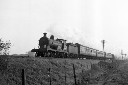 BR(S) D class 31496 at Falmer, East Sussex with a Tonbridge - Brighton service on Monday 25 Aug 1952 - J.H.W. Kent [090534]