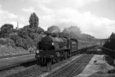 BR(S) U1 class 31908 at Surbiton, Greater London with the 1142am Waterloo - Bournemouth relief service on Saturday 13 Sep 1952 - J.H.W. Kent [090606]