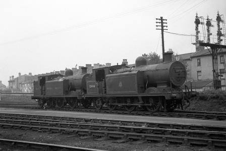 BR(S) E4X class 32477 & BR(S) E4X class 32466 at Norwood Junction Shed, Greater London on Saturday 04 Oct 1952 - J.H.W. Kent [090641]