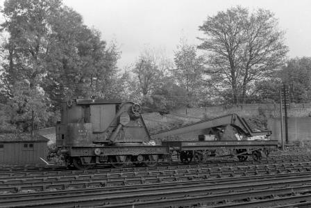 BR(S) 208S at Opposite Preston Park Pullman Car Works, East Sussex on Monday 13 Oct 1952 - J.H.W. Kent [090662]