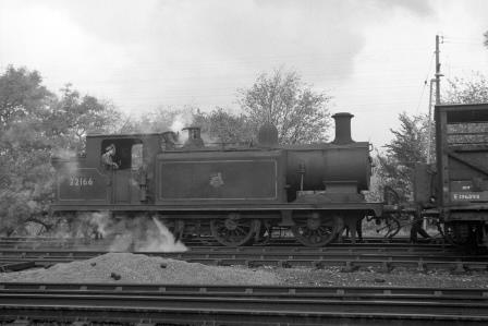 BR(S) E3 class 32166 near Preston Park Pullman Car Works, East Sussex on Wednesday 22 Oct 1952 - J.H.W. Kent [090689]