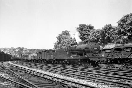 BR(S) Q class 30544 passing Preston Park Pullman Car Works, East Sussex with a down Goods service on Thursday 28 May 1953 - J.H.W. Kent [090829]