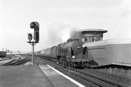 BR(S) Lord Nelson class 30862 'Lord Collingwood' at Wimbledon Station, Greater London with a Waterloo - Bournemouth service on Saturday 30 May 1953 - J.H.W. Kent [090847]