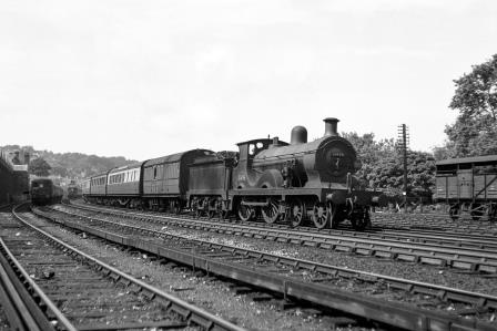BR(S) D class 31496 passing Preston Park Pullman Car Works, East Sussex with a Birkenhead - Brighton service on Friday 08 Jun 1951 - J.H.W. Kent [091398]