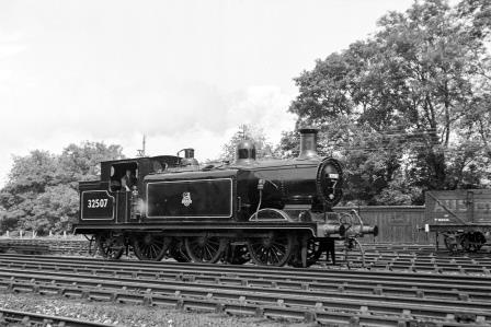 BR(S) E4 class 32507 passing Preston Park Pullman Car Works, East Sussex on Friday 22 Jun 1951 - J.H.W. Kent [091428]