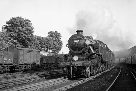 BR(S) 4P class 42095 passing Preston Park Pullman Car Works, East Sussex with an up Vans service on Monday 25 Jun 1951 - J.H.W. Kent [091432]