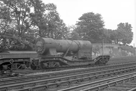 BR(S) DS 3148 near Preston Park Pullman Car Works, East Sussex in Jun 1951 - J.H.W. Kent [091436]