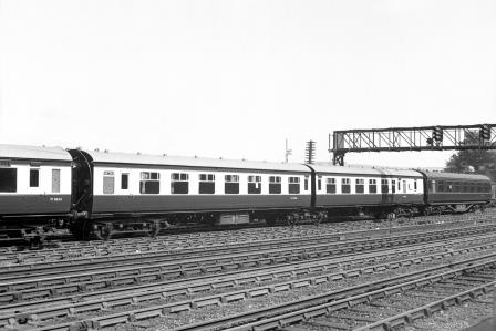 BR(M) LMR Articulated Coach M52526 & BR(M) LMR Articulated Coach M52527 near Preston Park Pullman Car Works, East Sussex on Wednesday 11 Jul 1951 - J.H.W. Kent [091484]