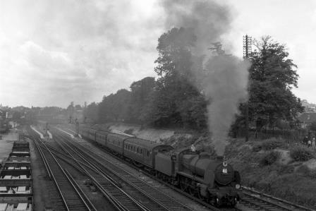BR(S) N class 31413 at Bromley South Station, Greater London with a Victoria - Ramsgate service on Saturday 02 Aug 1958 - J.H.W. Kent [092029]