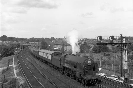 BR(S) Schools class 30908 'Westminster' between Shortlands and Bromley South, Greater London with a Victoria - Ramsgate service on Saturday 02 Aug 1958 - J.H.W. Kent [092034]
