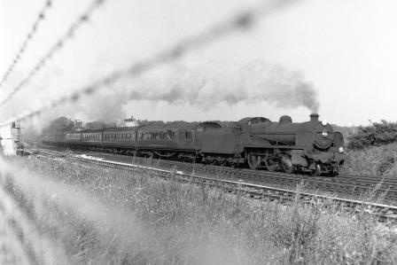BR(S) N class 31412 approaching Swanley, Kent with a Victoria - Ramsgate service on Saturday 30 Aug 1958 - J.H.W. Kent [092067]