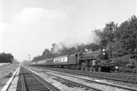 BR 4MT class approaching Swanley, Kent with a Victoria - Ramsgate service on Saturday 30 Aug 1958 - J.H.W. Kent [092073]