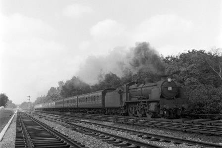 BR(S) N1 class 31878 approaching Swanley, Kent with a Victoria - Dover Priory service on Saturday 30 Aug 1958 - J.H.W. Kent [092075]