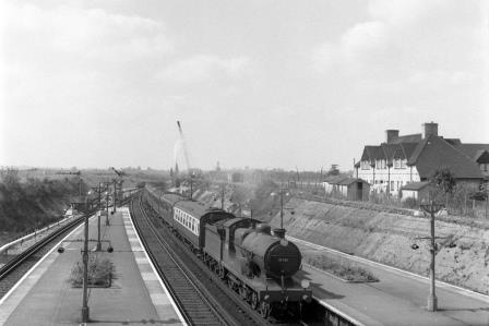 BR(S) L class 31780 at Swanley Station, Kent with a Victoria - Ramsgate service on Saturday 30 Aug 1958 - J.H.W. Kent [092076]