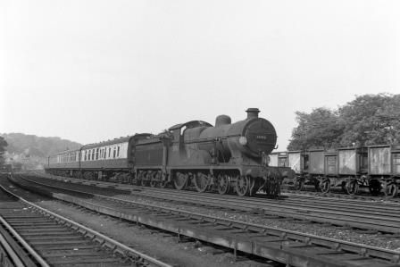 BR(S) L class 31762 passing Preston Park Pullman Car Works, East Sussex with a Birkenhead - Brighton service on Friday 05 Sep 1958 - J.H.W. Kent [092095]