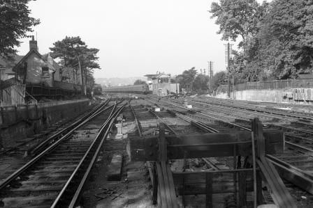 BR(S) Class 4-SUB at Beckenham Junction, Greater London with a Victoria - Sevenoaks service on Saturday 27 Sep 1958 - J.H.W. Kent [092126]