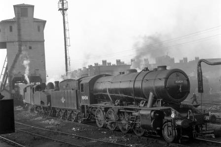 BR(E) WD class 90454 at Hornsey Shed, Greater London on Saturday 08 Nov 1958 - J.H.W. Kent [092163]
