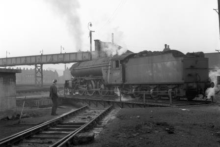 BR(E) V2 class 60814 at Hornsey Shed, Greater London on Saturday 08 Nov 1958 - J.H.W. Kent [092166]