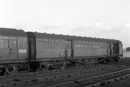 BR(E) E70290E on Saturday 01 Nov 1958 - J.H.W. Kent [092175]