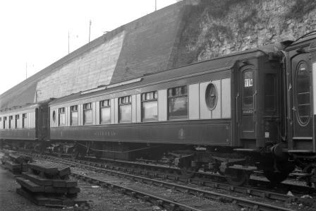 Pullman 1st Class Parlour Brake Car 'Aurora' at Preston Park Pullman Car Works, Brighton, East Sussex on Saturday 01 Nov 1958 - J.H.W. Kent [092177]
