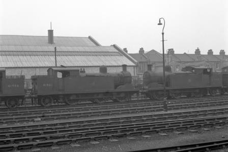 BR(M) 3F class 41986 & BR(M) 3F class 41992 at Plaistow, Greater London on Sunday 01 Feb 1959 - J.H.W. Kent [092187]